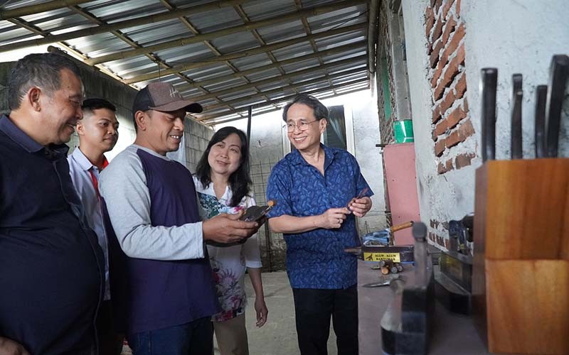 UMKM Pande Besi Banyumas Dikenalkan ke Produsen Alat Kesehatan di Sukabumi - Bagian 2