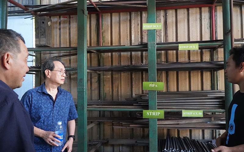 UMKM Pande Besi Banyumas Dikenalkan ke Produsen Alat Kesehatan di Sukabumi - Bagian 4