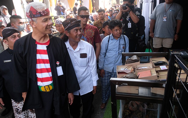 Momen Ganjar Pranowo Temui Petani Tembakau di Lereng Gunung Sindoro - Bagian 2