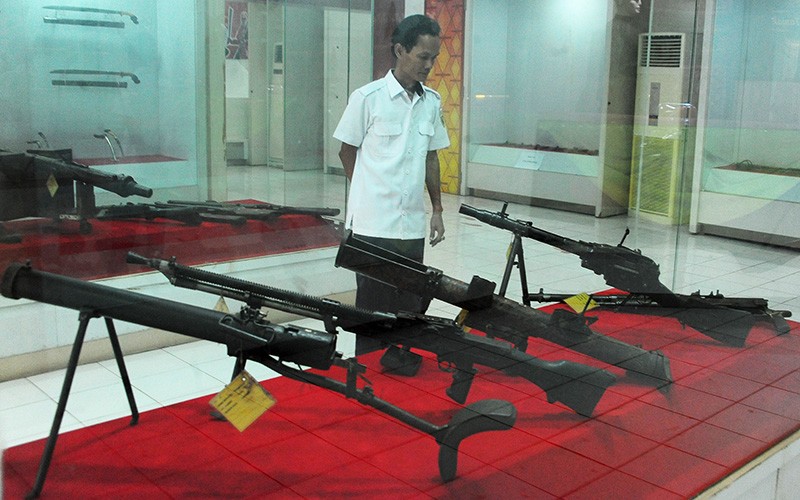 Melihat Koleksi Senjata Tradisional - Bagian 2