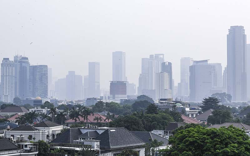 Potret Gedung Bertingkat Kota Jakarta Tertutup Kabut Polusi Udara - Bagian 2