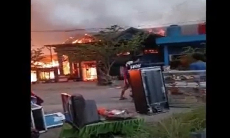 Kebakaran Hari Ini di Kolaka, 10 Rumah Hangus Dilalap Api