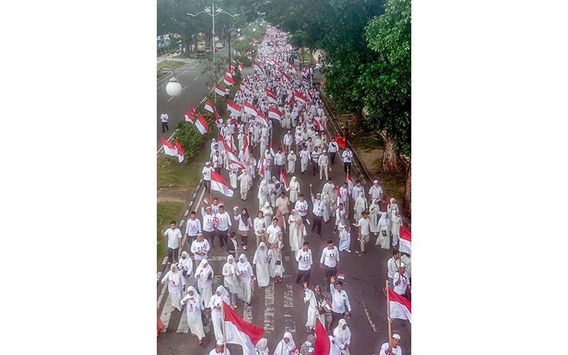 Ribuan Peserta Ikuti Kirab Peringatan 10 Muharam di Jambi - Bagian 2