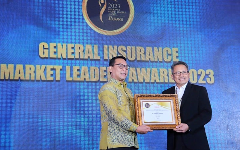 Penghargaan The best 2nd General Insurance Market Leader - Bagian 1
