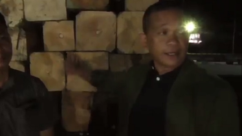 title Pimpin Langsung Penggagalan Penyelundupan Kayu Diduga Ilegal, Dandim Nias Telepon Kapolres Pimpin Langsung Penggagalan Penyelundupan Kayu Diduga Ilegal, Dandim Nias Telepon Kapolres