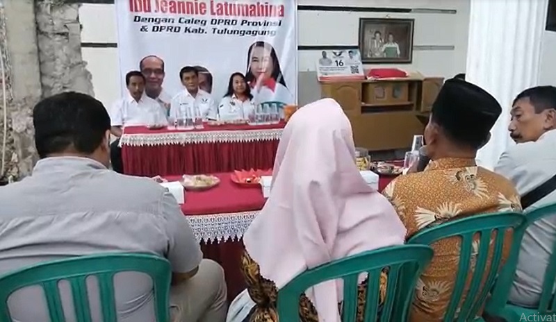 Bacaleg Partai Perindo Ajari Warga Tulungagung Cara Aktivasi KTA Berasuransi 