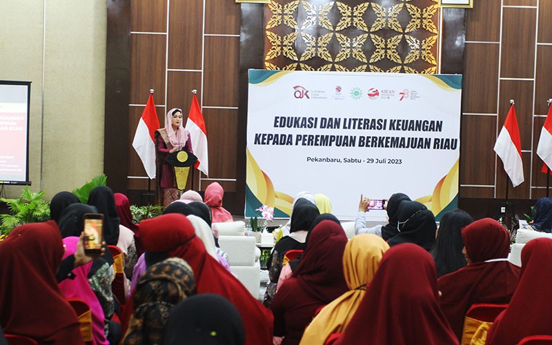 OJK Berikan Literasi Keuangan kepada Perempuan Berkemajuan Riau - Bagian 3