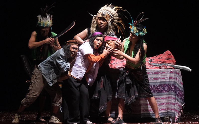 Pagelaran Teater Modern Karya Seniman Putu Wijaya - Bagian 2