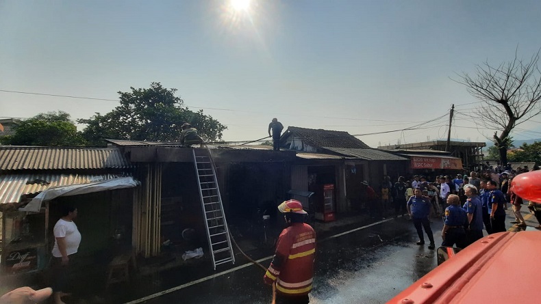 Kebakaran di Palabuhanratu Sukabumi, Api Berkobar Lalap Bengkel dan 3 Motor