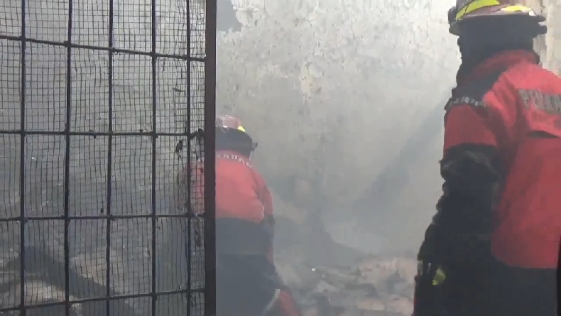 Gudang Kue di Cimahi Terbakar Hebat, Beberapa Ruangan Hangus