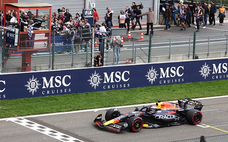 Max Verstappen Juara F1 Seri Grand Prix Belgia Naik Podium bersama Sergio Perez - Bagian 1