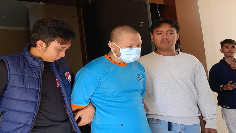 Pedagang Asin di Cianjur Nyambi Edarkan Ganja dan Sabu, Sembunyikan Barang Bukti di Atap