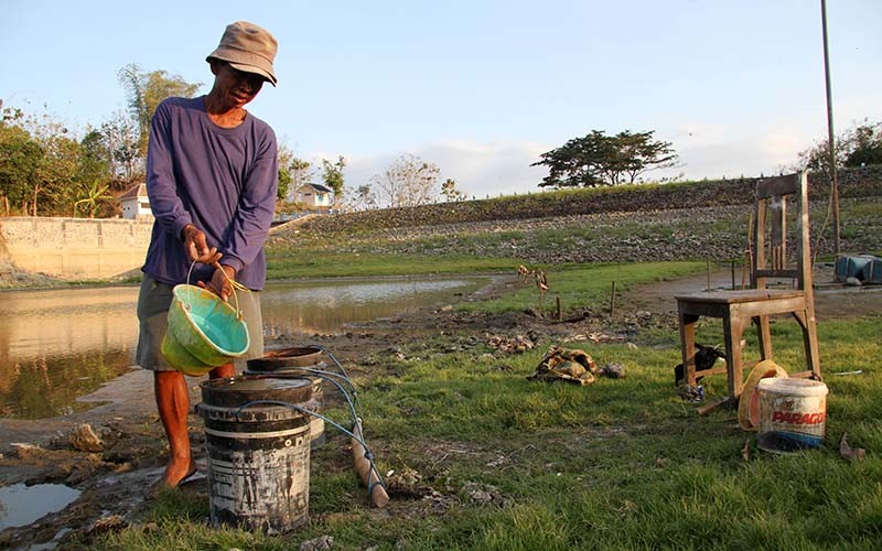 Embung Grojogan Jombang Mulai Mengering - Bagian 2