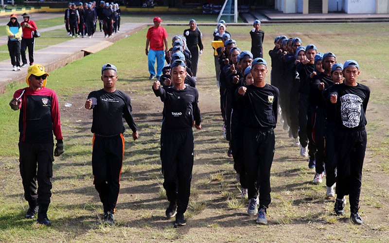 Paskibra Mulai Latihan Pengibaran Bendera Jelang HUT ke-78 Kemerdekaan RI - Bagian 1