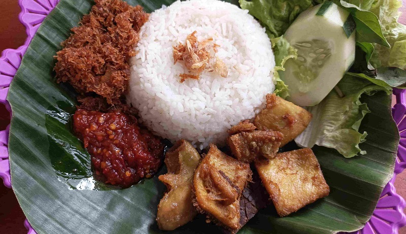 Nikmatnya Sarapan Nasi Babat Mbak Lin di Kota Soekarno, Penyuka Jeroan Wajib Tahu