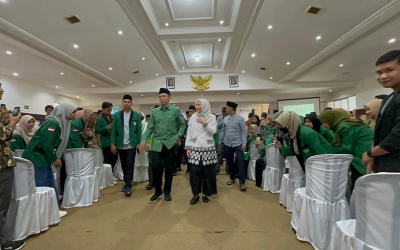 TGB Zainul Majdi: Jangan Idolakan Orang yang Gemar Berkata Kasar, Sindir Rocky Gerung? - Bagian 2