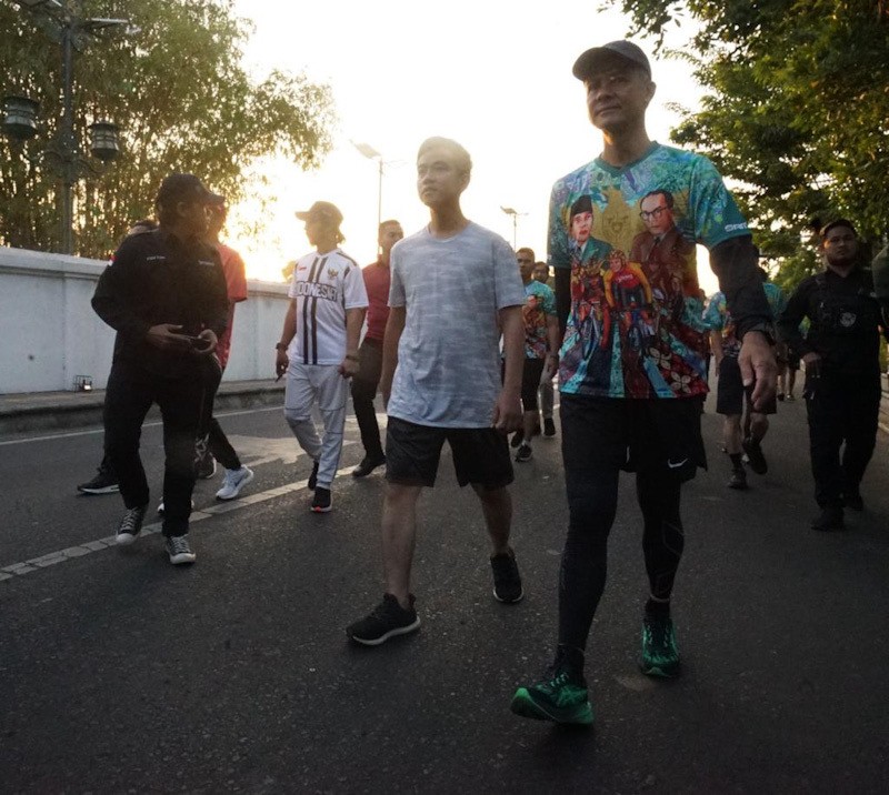 Momen Ganjar-Gibran Kompak Jogging Bareng hingga Sarapan Bersama - Bagian 4