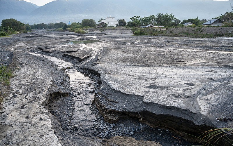 Sungai Palupi Palu Surut, Warga Diimbau Hemat Air - Bagian 1