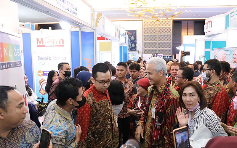 Ganjar Pranowo Dorong Peningkatan Layanan di Sektor Kesehatan - Bagian 3