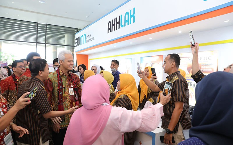 Ganjar Pranowo Dorong Peningkatan Layanan di Sektor Kesehatan - Bagian 4