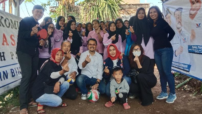 Warga Pasir Impun Bandung Senang Dapat Bantuan Sarana Olahraga dari Bacaleg Partai Perindo