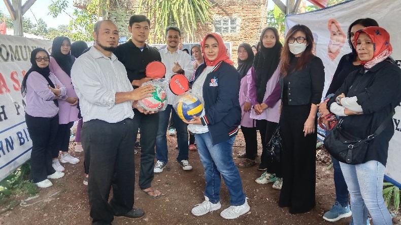 Bantu Sarana Olahraga, Bacaleg DPRD Jabar Nuke Purwani: Ini Aksi Nyata Partai Perindo