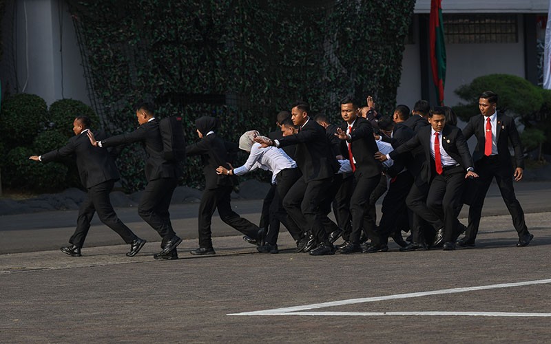 Foto-Foto Paspampres Unjuk Kemampuan - Bagian 2