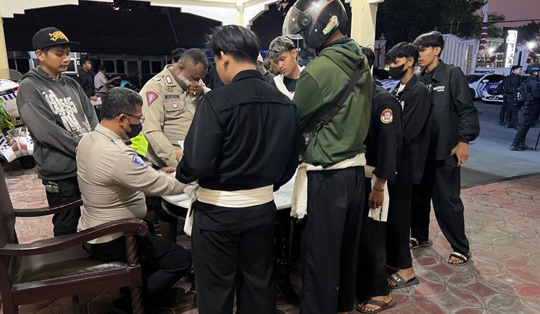 Polisi Bubarkan Konvoi  Kelompok Perguruan Silat di Solo, Puluhan Motor Diamankan