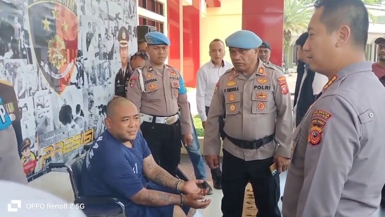 title 2 Begal di TCI Bandung yang Kocar-Kacir Dihajar Korban Ternyata Bapak dan Anak, 1 Ditembak 2 Begal di TCI Bandung yang Kocar-Kacir Dihajar Korban Ternyata Bapak dan Anak, 1 Ditembak