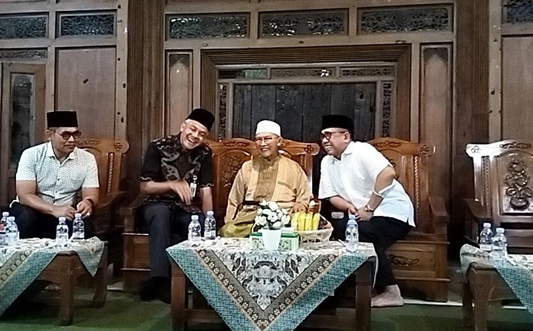 Ganjar Pamitan ke Tokoh Ponpes Al-Muayyad: Dapat Petuah agar Jadi Sosok yang Lebih Baik