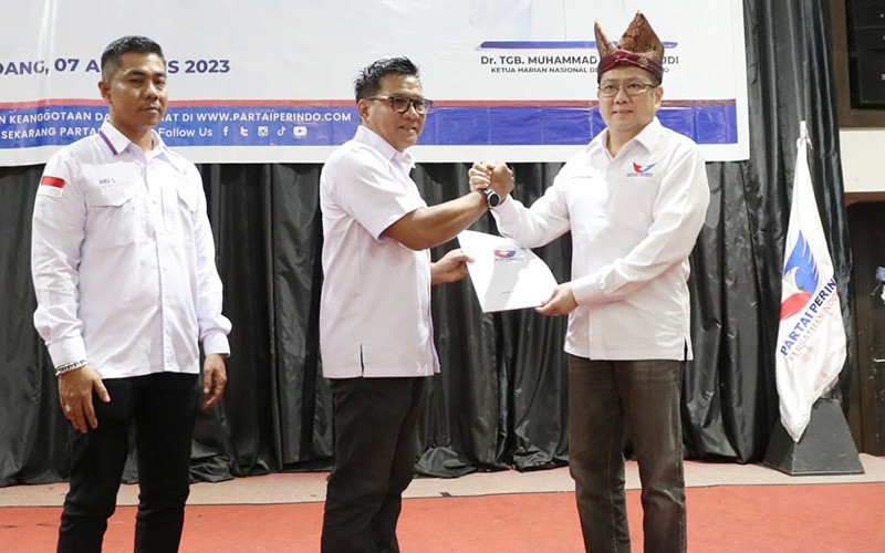 Ketum Partai Perindo Konsolidasi Bacaleg di Sumatera Barat - Bagian 4