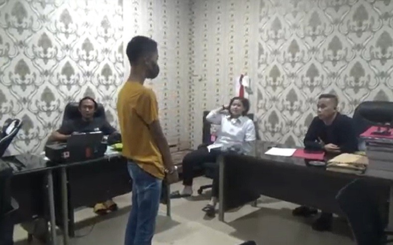 title Pecah Tawuran di Palembang, 1 Remaja Tewas Tertusuk Celurit Pecah Tawuran di Palembang, 1 Remaja Tewas Tertusuk Celurit