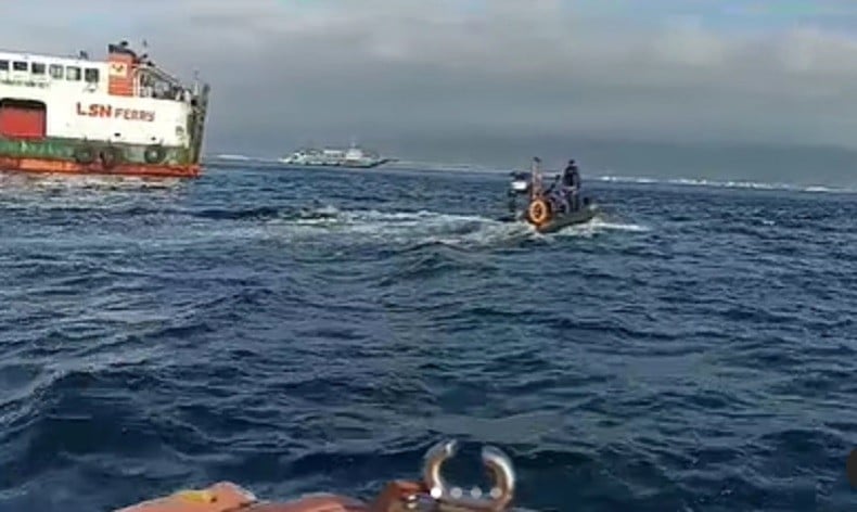 Penumpang KM Pratita Nyebur ke Laut Bali Belum Ditemukan, Ini Ciri-cirinya