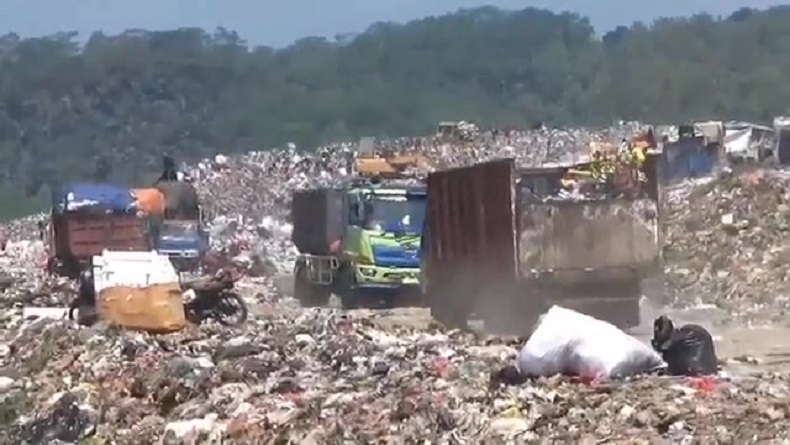 Imbas Sanksi, Pembuangan Sampah ke TPA Sarimukti KBB Dibatasi Mulai 14 Agustus 2023