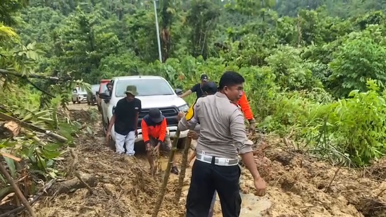 Update Banjir di Halmahera Tengah: 386 Rumah Terendam, Distribusi Bantuan Terkendala Longsor