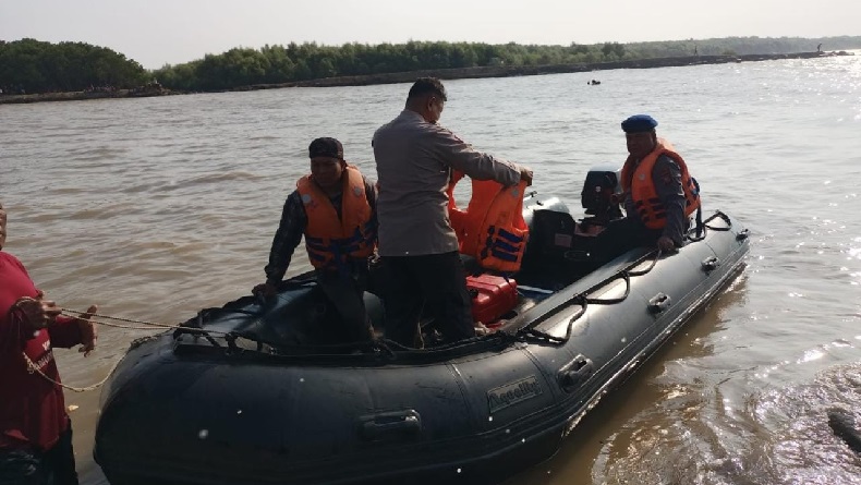 2 Bocah Tenggelam di Sungai Cibulan-bulan Karawang, 1 Selamat 1 Tewas