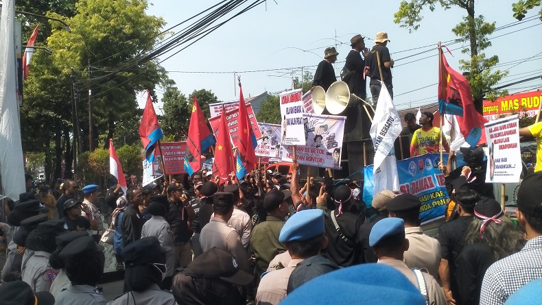 Nelayan Pantura Geruduk DPRD Indramayu, Tolak Migrasi Kapal di Bawah 30 GT