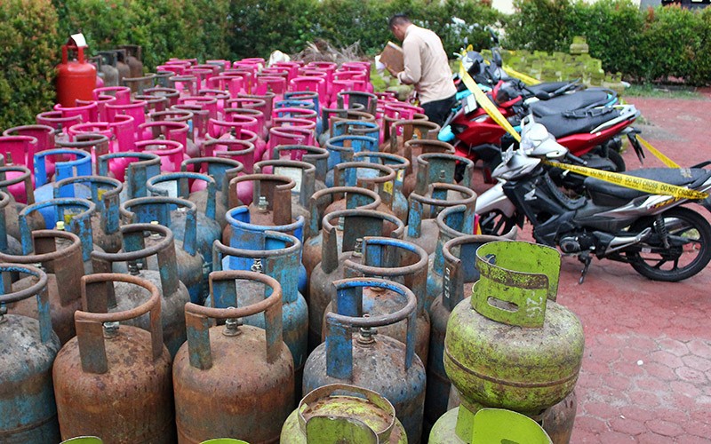 Pengungkapan Kasus Gas Elpiji Oplosan di Medan - Bagian 2