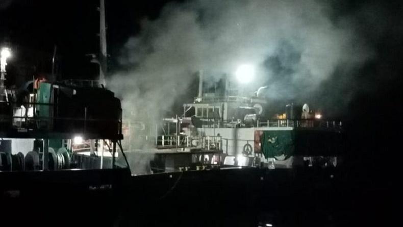 Kapal Lintas Papua Terbakar di Dermaga Pelabuhan Tepa, 1 Orang Tewas 3 Luka-Luka