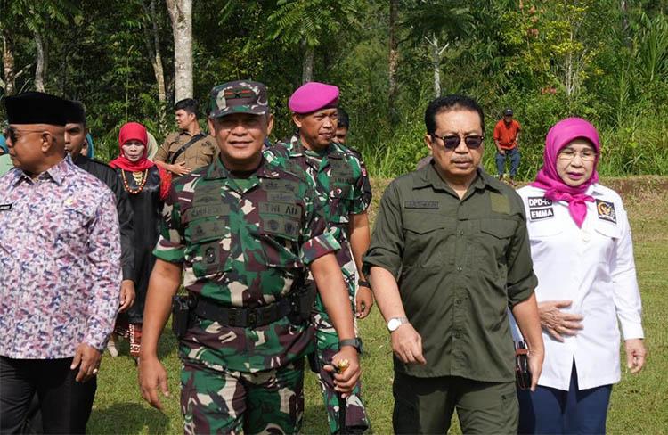 TMMD ke-117 Korem 032/Wirabraja Bangun Jalan Sepanjang 2 Km di Agam