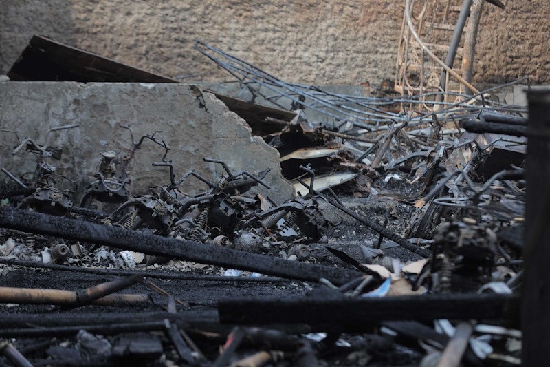 Sisa-Sisa Kebakaran di Gandaria, Ratusan Motor Hangus - Bagian 2