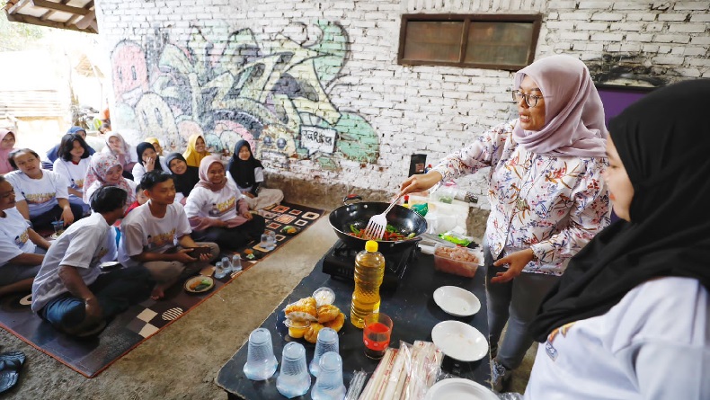 Gelar Pelatihan Japanese Food, Relawan Sosialisasikan Ganjar Pranowo di Cileunyi Bandung