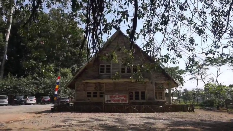 Sensasi Horor di Rumah Film Pengabdi Setan Pangalengan Bandung