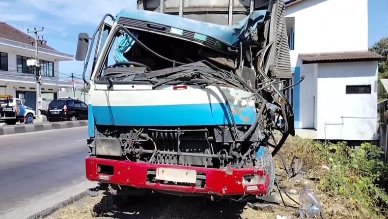 Kronologi Tabrakan Beruntun di Pantura Subang, Truk Semen Tiba-tiba Menepi di Bahu Jalan