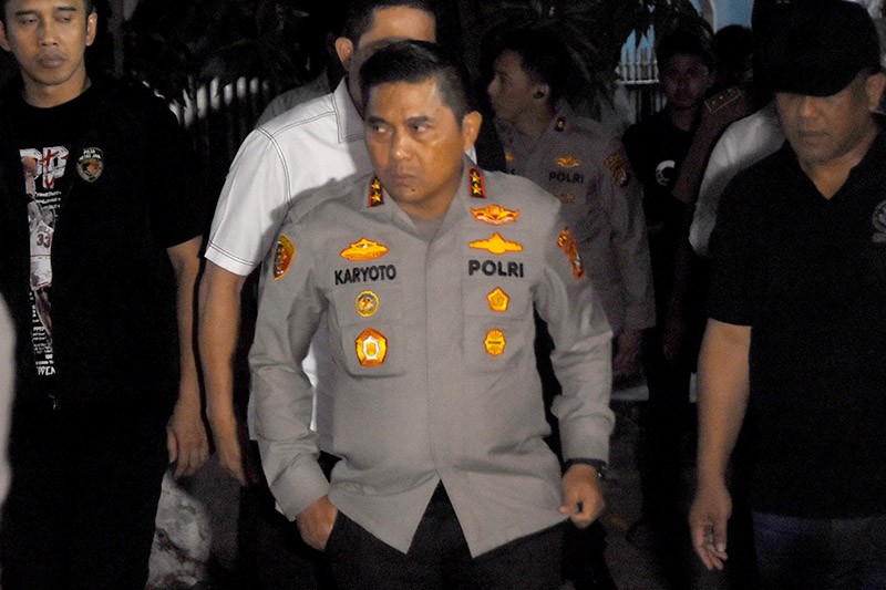 Densus 88 Temukan 18 Senjata Api, Kapolda Metro Jaya Datangi Rumah Terduga Teroris - Bagian 2