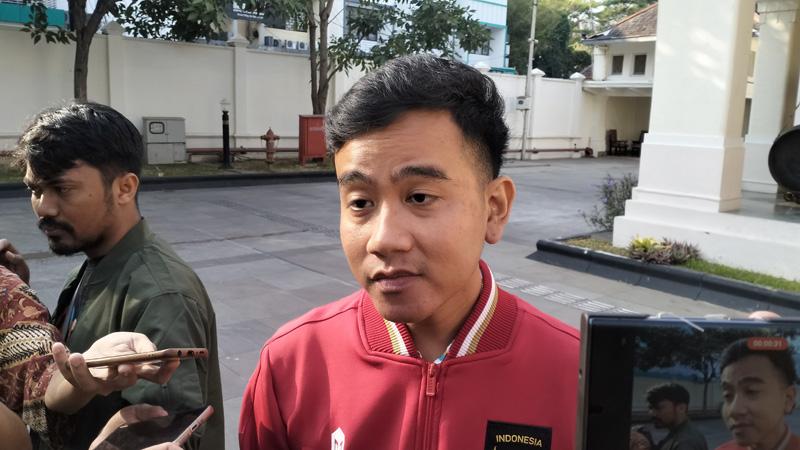 Gibran Siap Pertemukan Relawan dengan Ganjar: Halah Langsung Tak Kerahkan, Nunggu Perintah