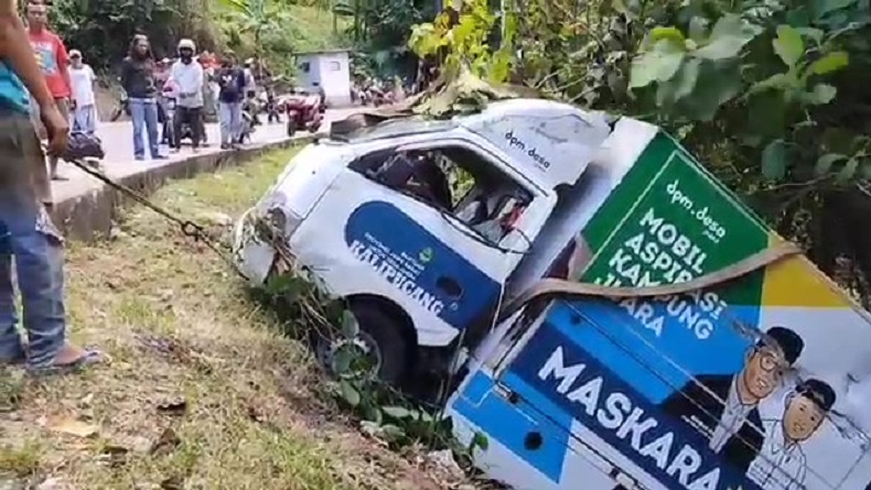 Kecelakaan di Pangandaran, Mobil Operasional Desa Hendak Bawa 3 Pasien Masuk Jurang
