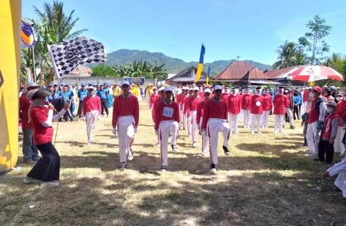 title Sambut HUT RI, 78 Peserta Ikuti Lomba Gerak Jalan di Bone Bolango Sambut HUT RI, 78 Peserta Ikuti Lomba Gerak Jalan di Bone Bolango