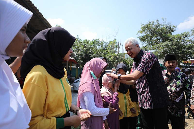 Ada LaporGub dan Terima Aduan di Media Sosial, Warga: Kami Mudah Lapor dan Diberi Solusi Pak Ganjar - Bagian 3