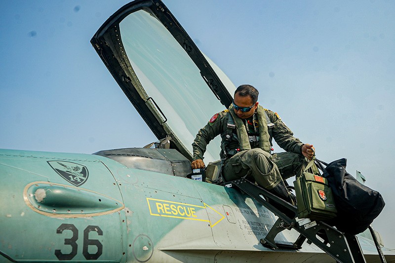 Melihat Persiapan Penerbang Pesawat Tempur TNI AU Jelang Flypass HUT ke-78 RI  - Bagian 8